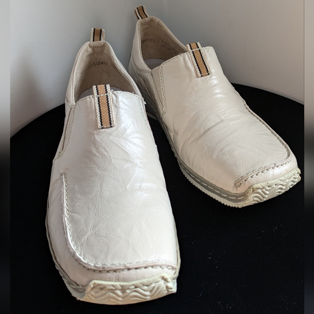Rieker Celia Women's Ivory Cream Leather Slip On Loafers Size 39 EUR 8